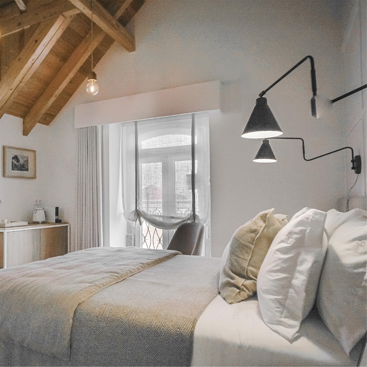 bedroom image